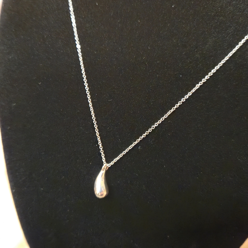 Tiffany & Co. Elsa Peretti Teardrop Necklace 925 Sterling Silver - Picture 3 of 4